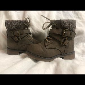 Toddler Girls size 7 ID Required boots